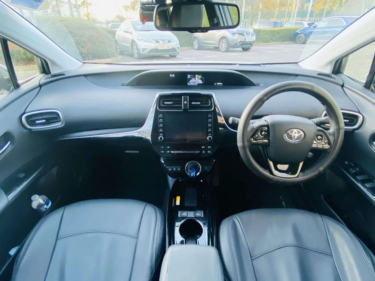 toyota prius plug in front seat